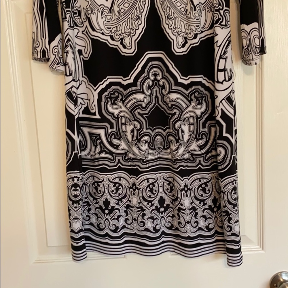 Dress - Picture 2 of 2